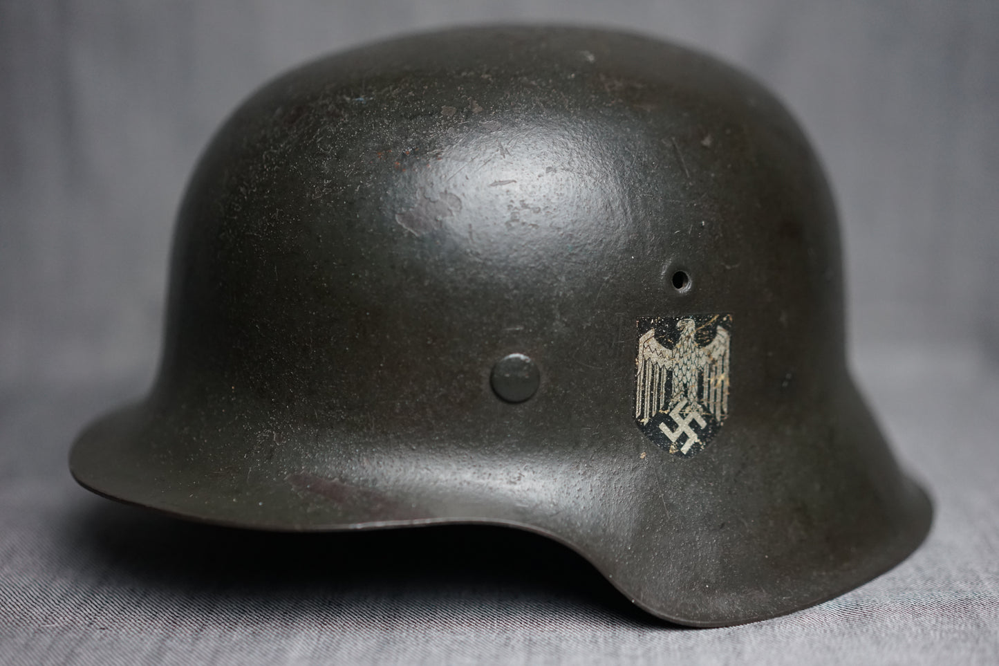 GERMAN WW2 HEER M42 SINGLE DECAL HELMET E.T. 68 W/ CHINSTRAP STUNNER!