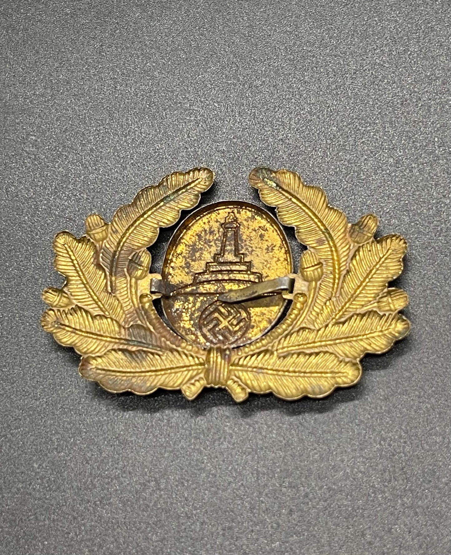 GERMAN WW2 DRKB/NS-RKB VISOR CAP INSIGNIA (MÜTZEN ABZEICHEN)