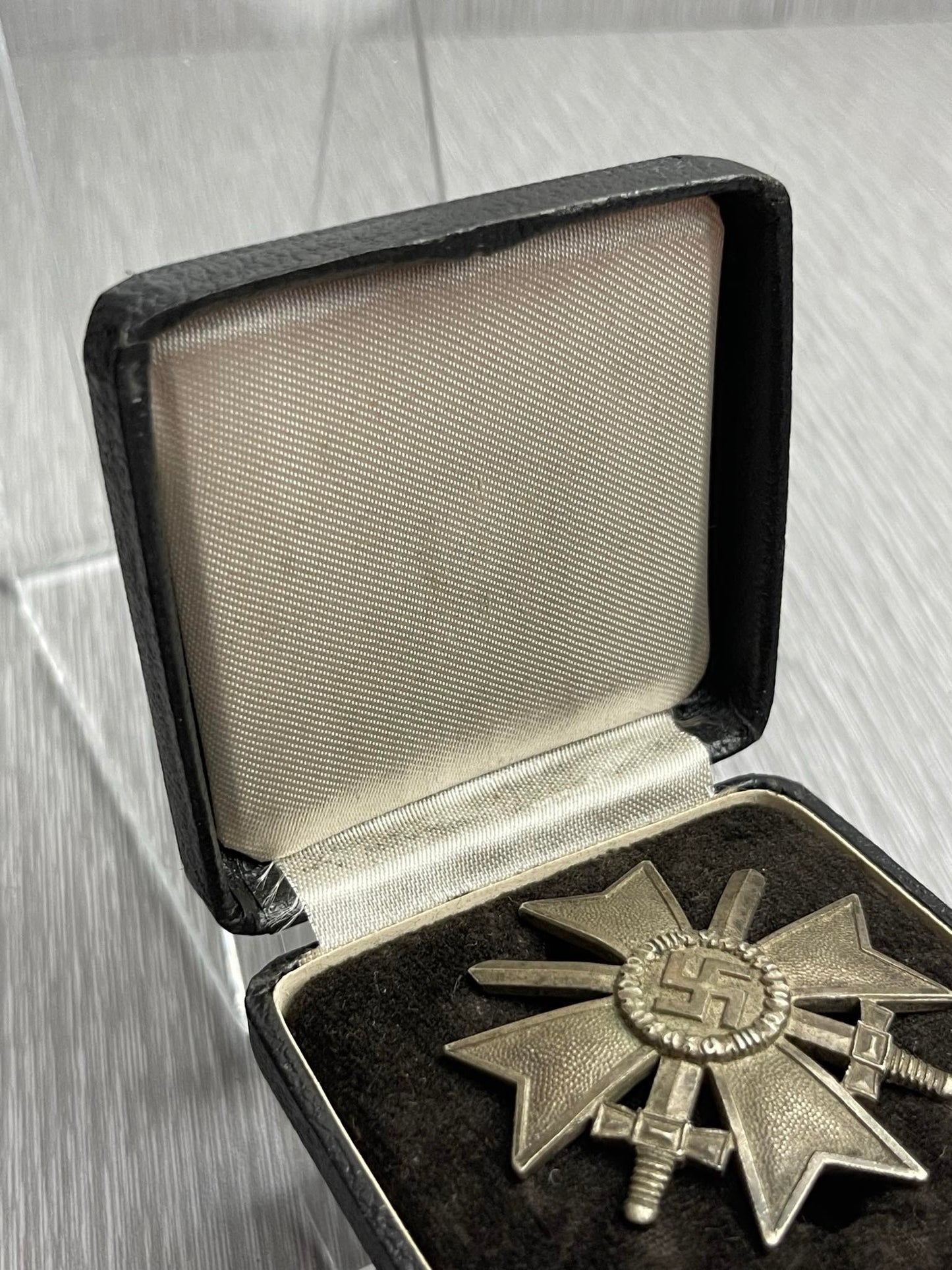 GERMAN WW2 CASED WAR MERIT CROSS FIRST CLASS WITH SWORDS BY DESCHLER