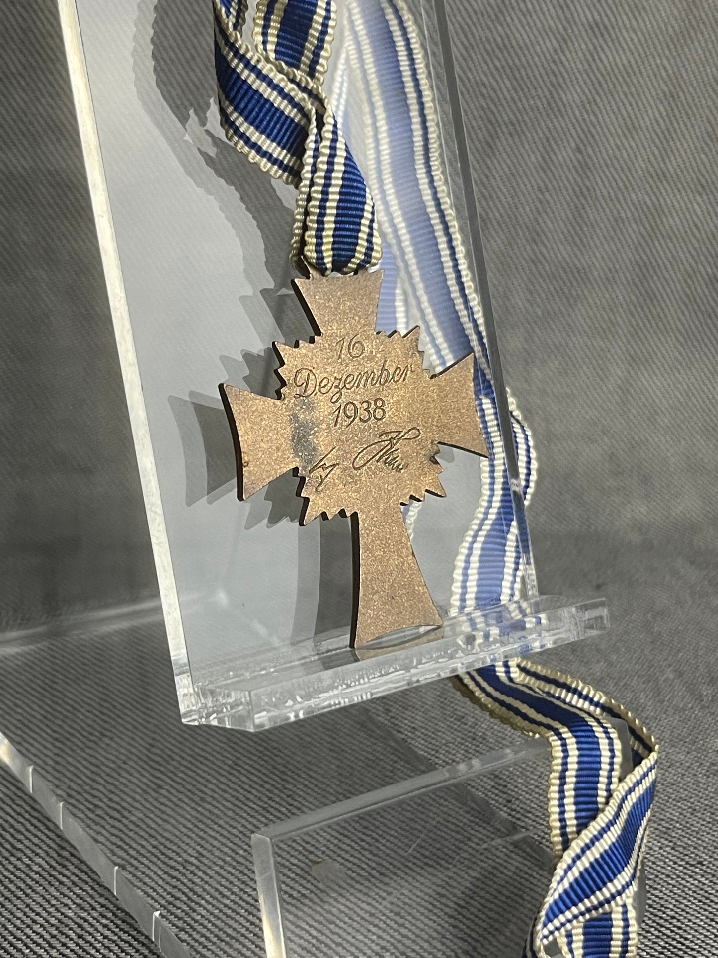 GERMAN WW2 1938 MOTHER CROSS MEDAL BRONZE GRADE W/ FULL RIBBON #2
