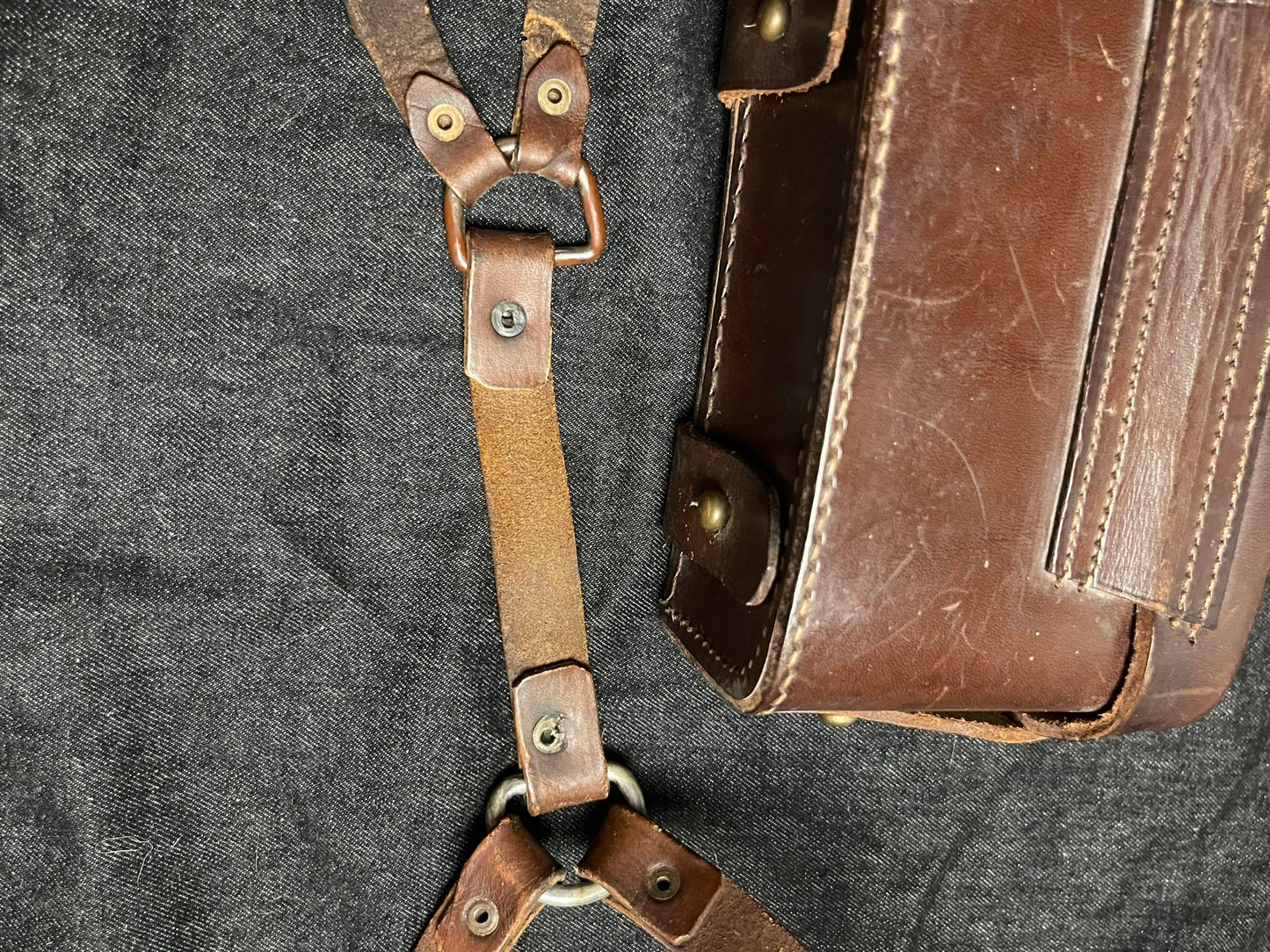 GERMAN WW2 HITLER JUGEND MEDICAL POUCH W/ SUSPENDERS