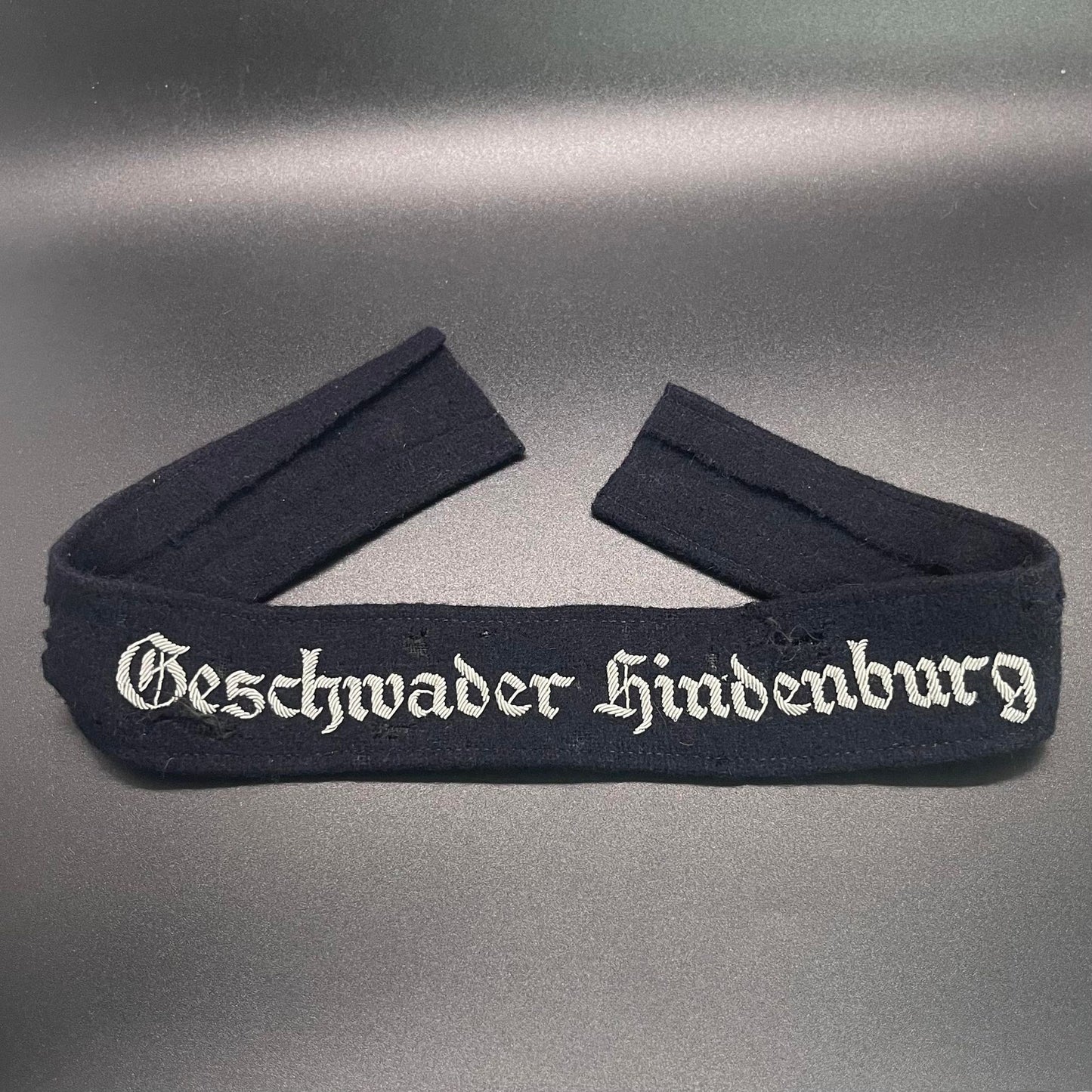 GERMAN WW2 LUFTWAFFE OFFICER 'GESHWADER HINDENBURG' SILVER BULLION CUFFTITLE RARE!