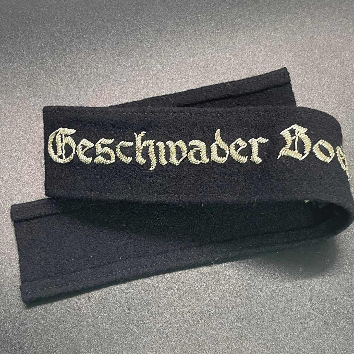 GERMAN WW2 LUFTWAFFE OFFICER 'GESHWADER BOELCKE' SILVER BULLION CUFFTITLE