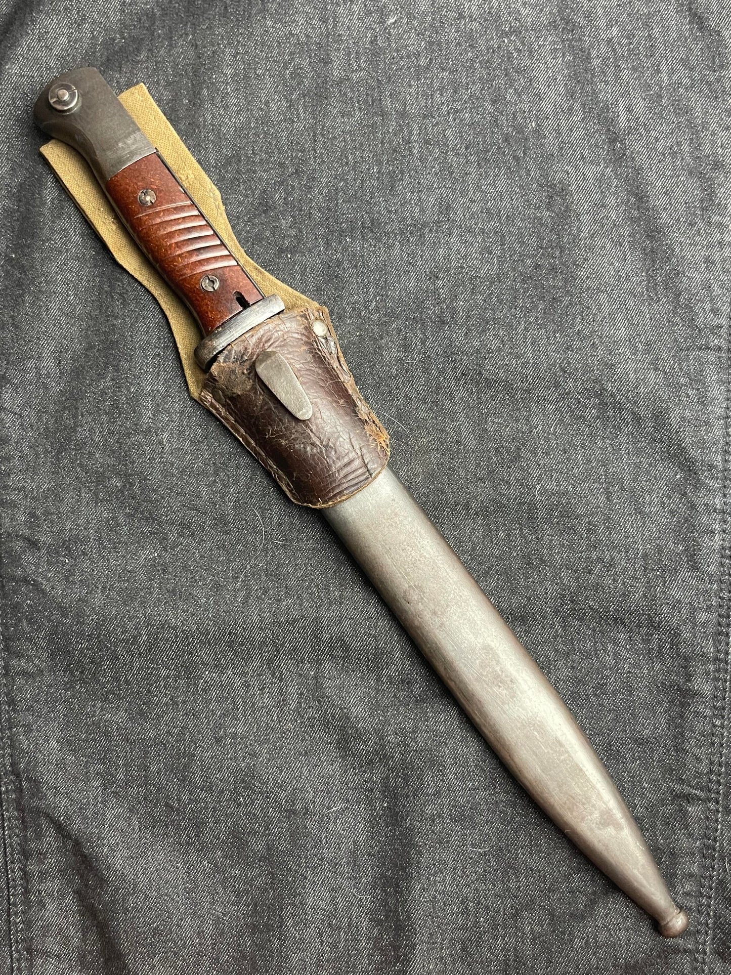 GERMAN WW2 WEHRMACHT LATE 1944 CARL EICKHORN S84/98 3RD PATTERN COMBAT BAYONET DOUBLE DIGIT W/ 'BREAD BAG' FROG FACTORY MATCHED
