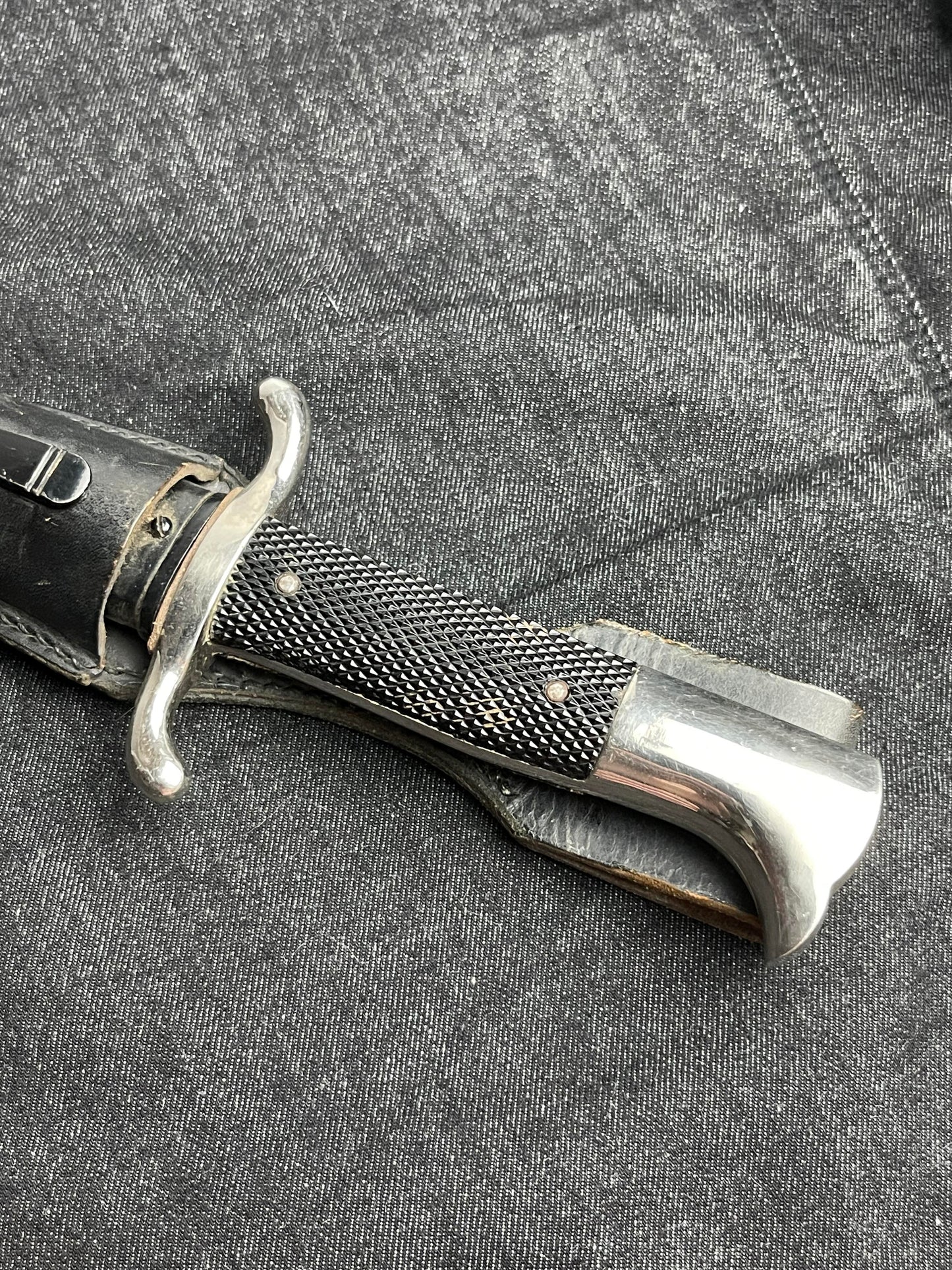 GERMAN WW2 FEUERSCHUTZ LONG DRESS BAYONET BY CARL EICKHORN W/ FROG