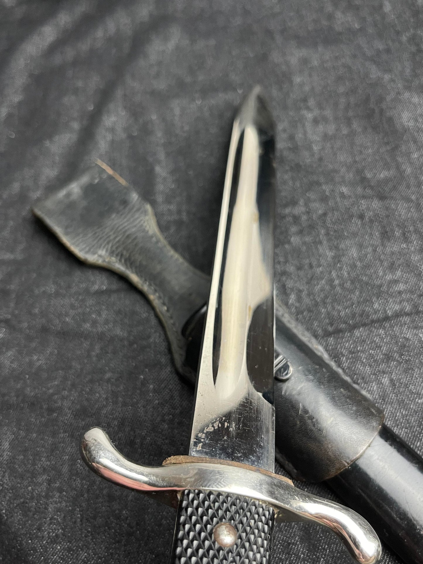 GERMAN WW2 FEUERSCHUTZ LONG DRESS BAYONET BY CARL EICKHORN W/ FROG