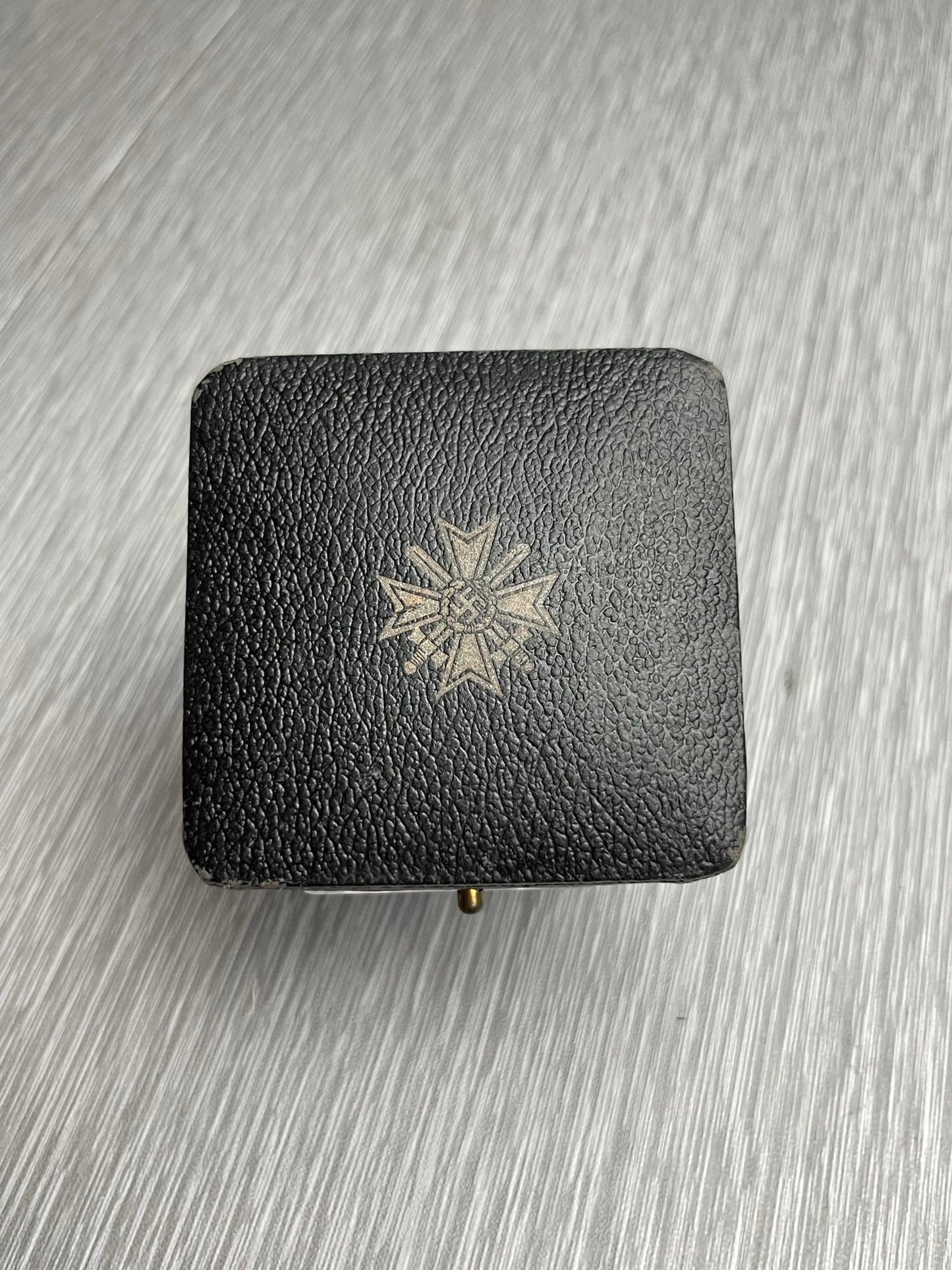 GERMAN WW2 CASED WAR MERIT CROSS FIRST CLASS WITH SWORDS BY DESCHLER