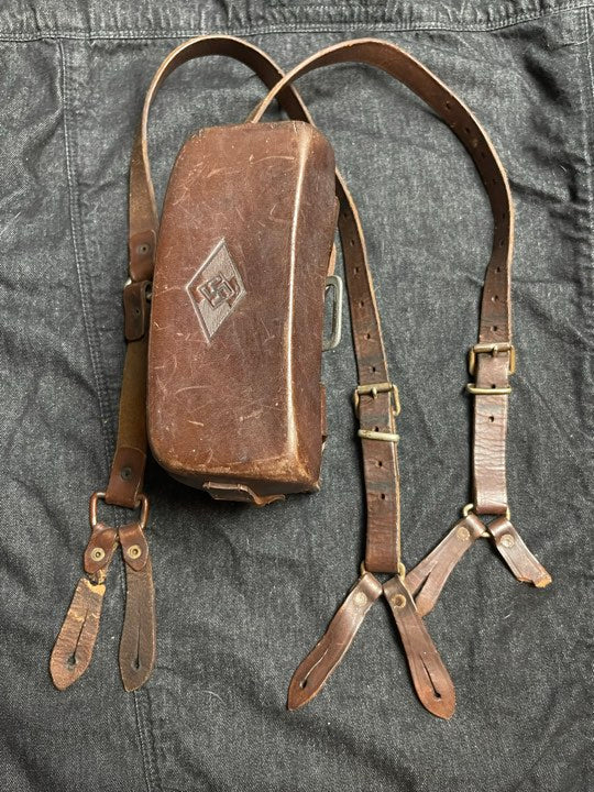 GERMAN WW2 HITLER JUGEND MEDICAL POUCH W/ SUSPENDERS