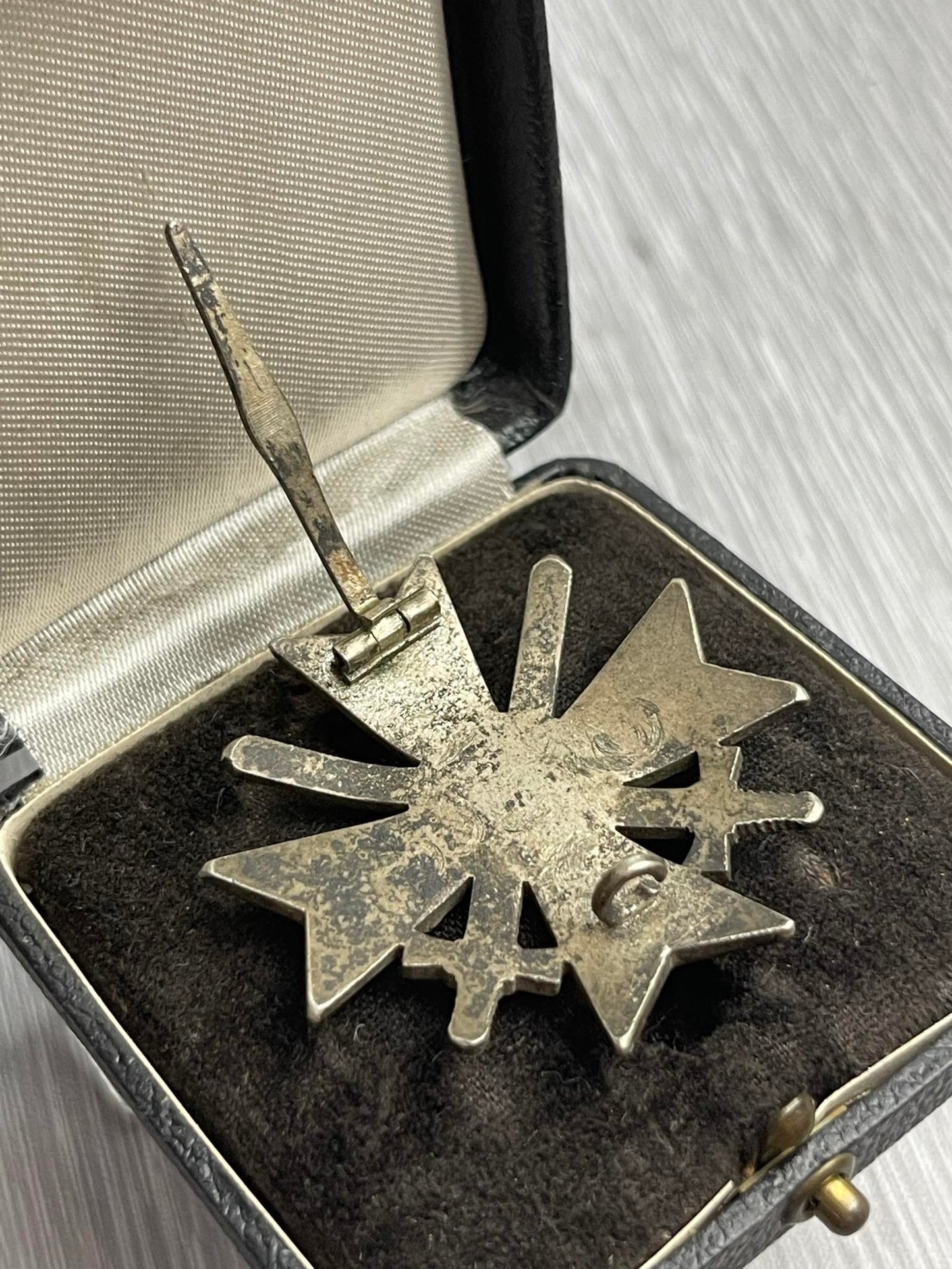 GERMAN WW2 CASED WAR MERIT CROSS FIRST CLASS WITH SWORDS BY DESCHLER