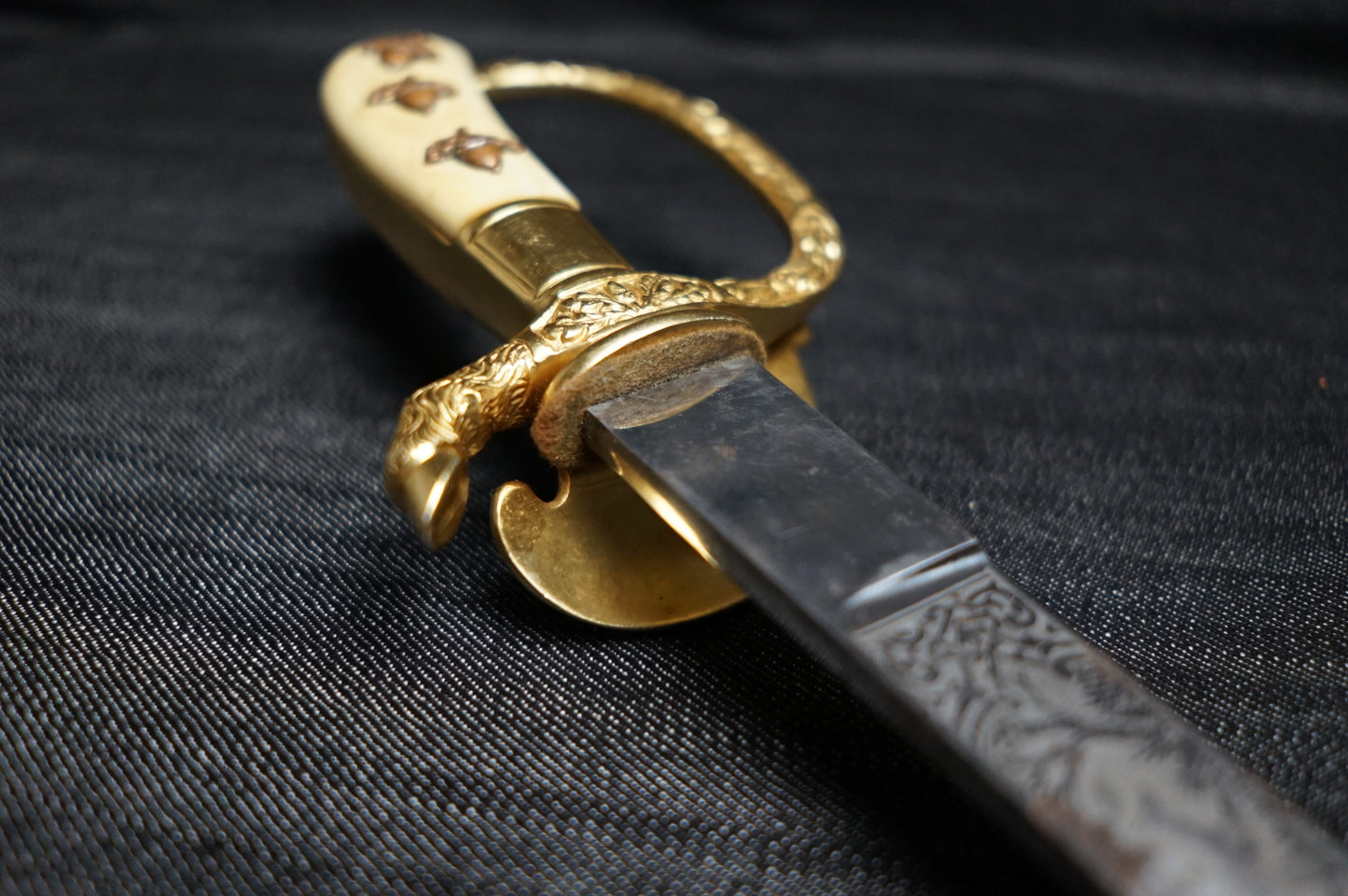 GERMAN WW2 SENIOR HUNTING ASSOCIATION TRIPLE ETCHED CUTLASS BY HORSTER