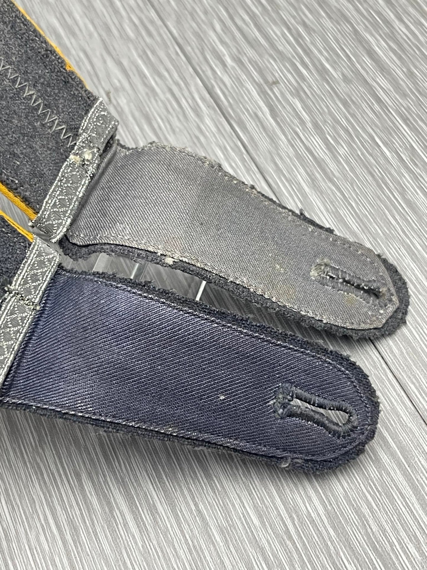 GERMAN WW2 EARLY LUFTWAFFE FLIEGER/FALLSCHIRMJAGER MATCHING SHOULDER STRAPS W/ OFFICER CANDIDATE TRESSE