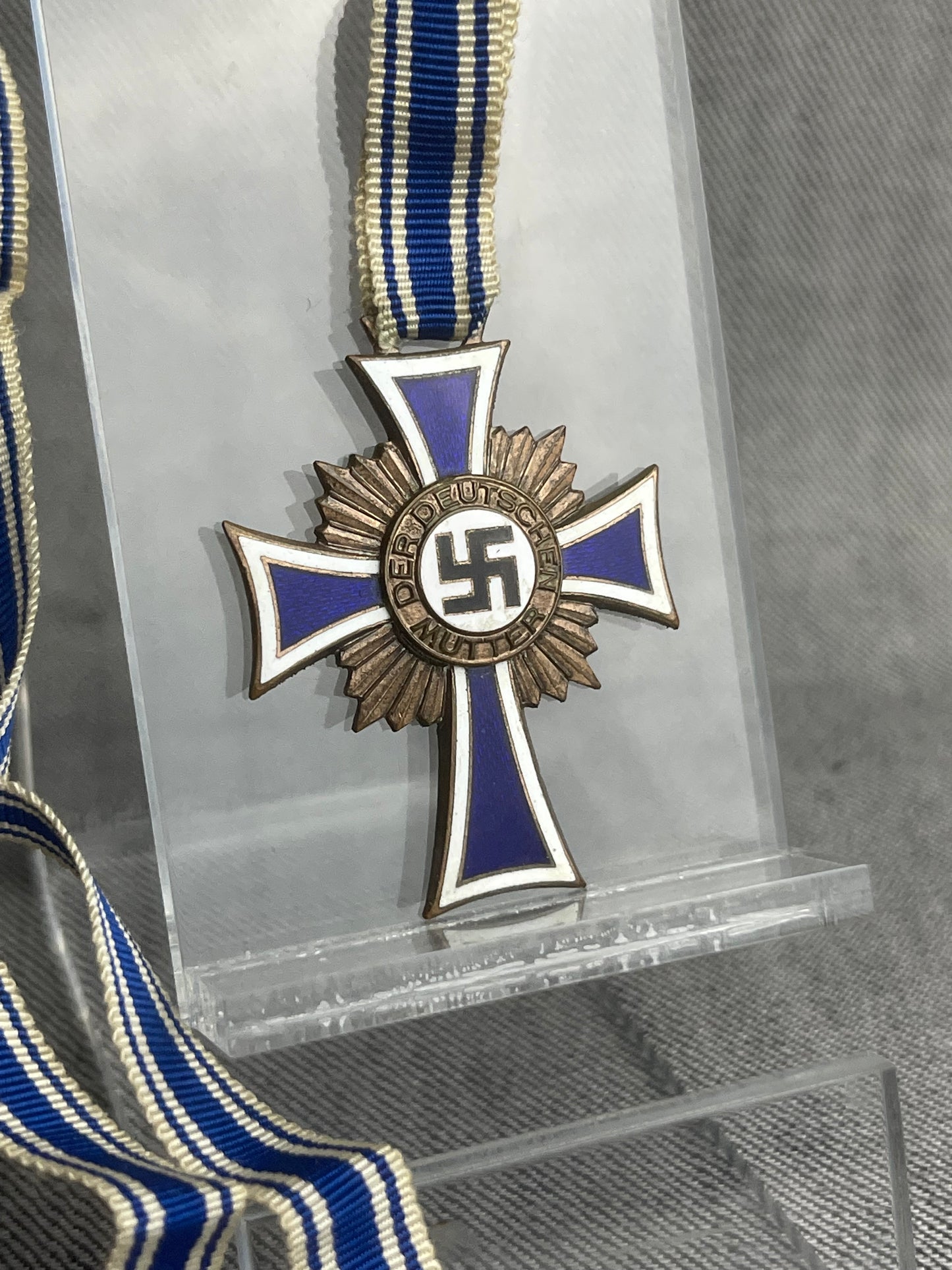 GERMAN WW2 1938 MOTHER CROSS MEDAL BRONZE GRADE W/ FULL RIBBON