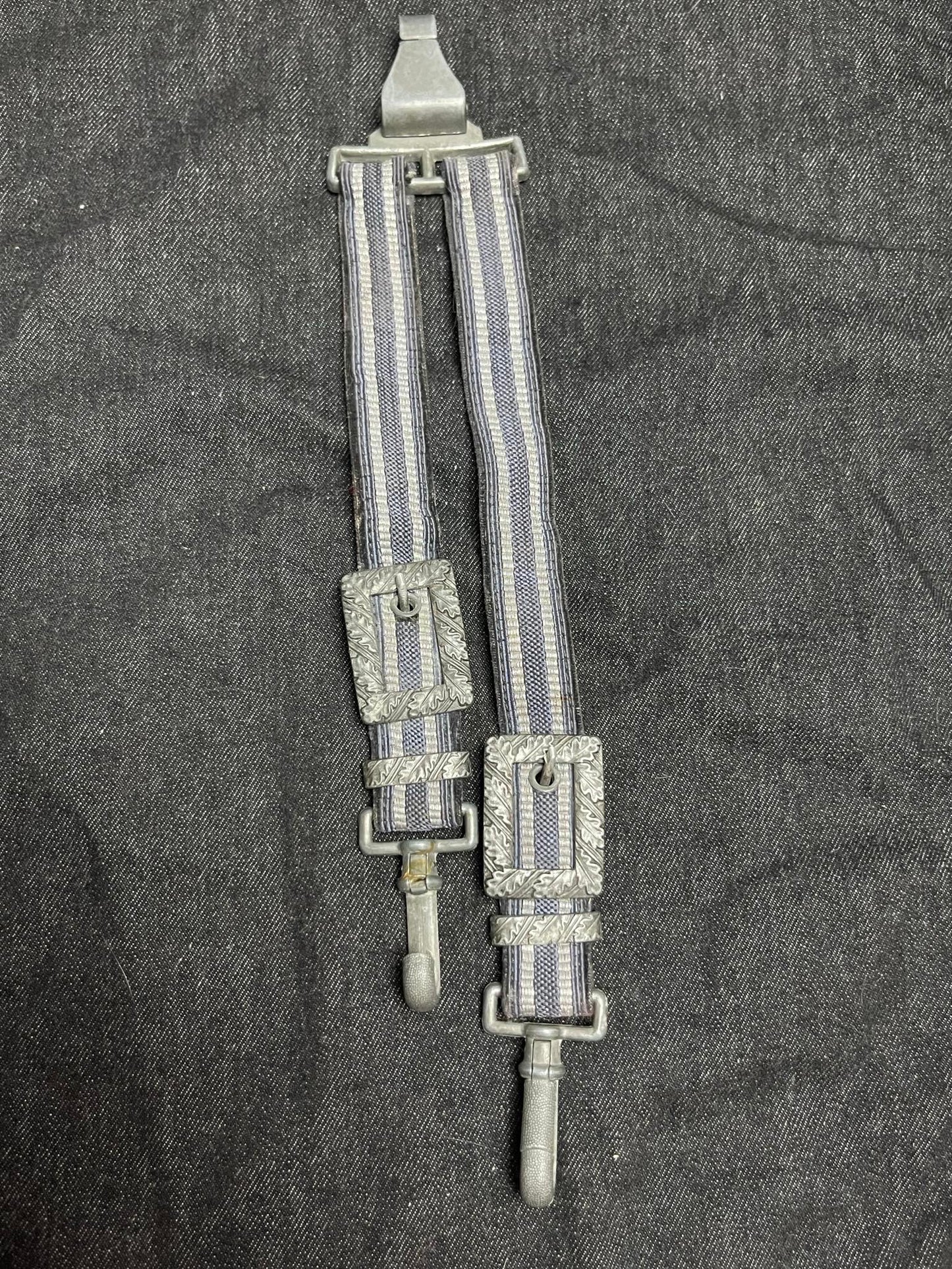 GERMAN WW2 LUFTWAFFE 2ND MODEL DAGGER HANGERS