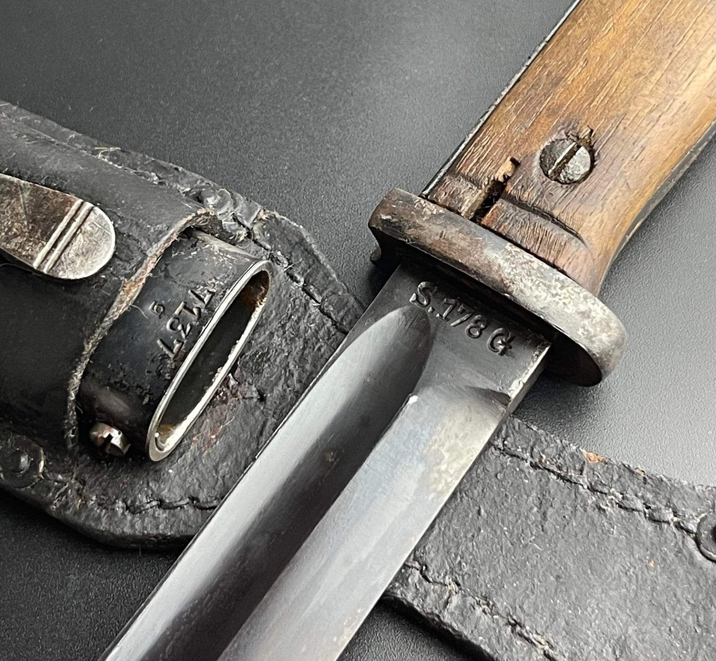 GERMAN WW2 1935 MATCHING S84/98 III PATTERN COMBAT BAYONET BY GEBR. HELLER