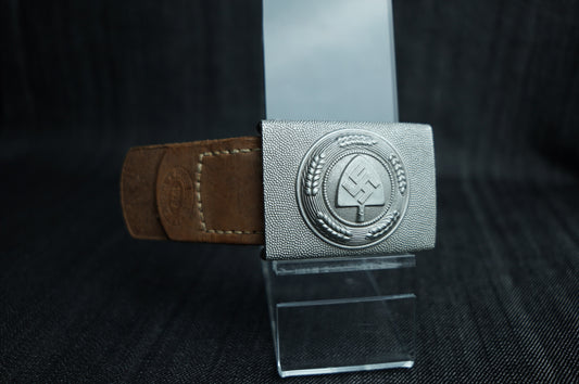 GERMAN 1936 RAD LEATHER TABBED BELT BUCKLE BY BRUDER SCHNEIDER A.G., WIEN MINT