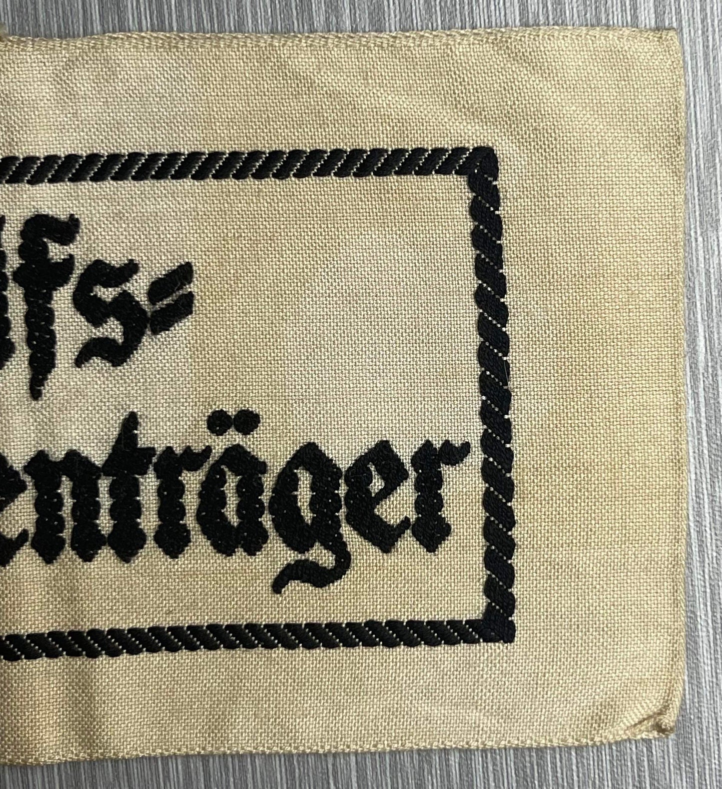 GERMAN WW2 WEHRMACHT/WAFFEN SS EARLY HILFS=KRANKENTRAGER ARMBAND CHAIN STITCHED