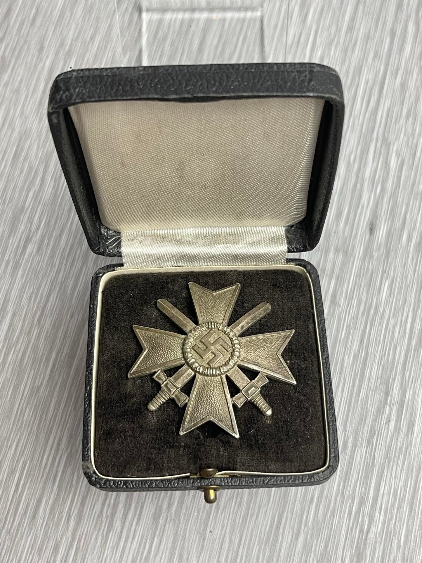 GERMAN WW2 CASED WAR MERIT CROSS FIRST CLASS WITH SWORDS BY DESCHLER