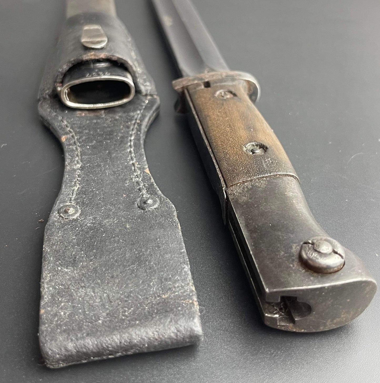 GERMAN WW2 1935 MATCHING S84/98 III PATTERN COMBAT BAYONET BY GEBR. HELLER