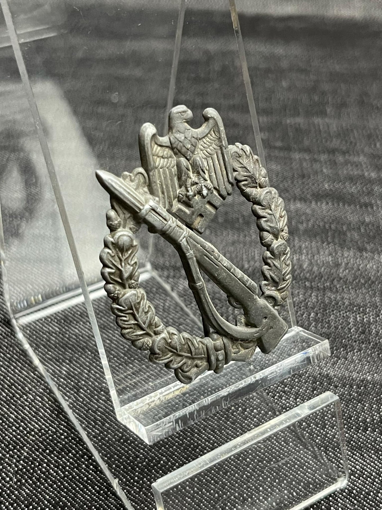 GERMAN WW2 INFANTRY ASSAULT BADGE LATE WAR SCHICKLE/MEYER HOLLOW TYPE