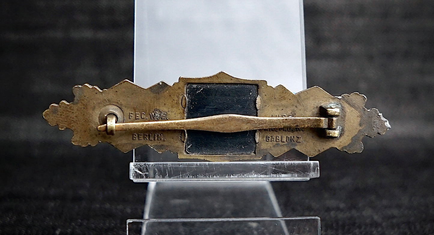 GERMAN WW2 EARLY CLOSE COMBAT CLASP “NAHKAMPFSPANGE” IN BRONZE BY A.G.M.u.K. GABLONZ