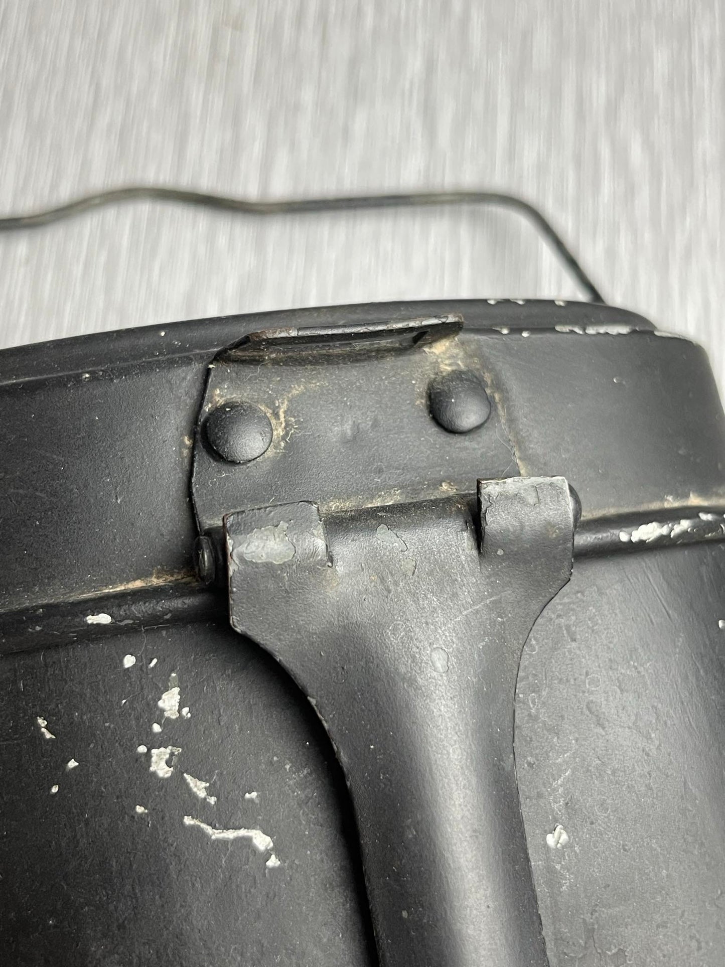 GERMAN WW2 1940 MATCHING BLACK PAINTED MESS KIT W/ MARKED LEATHER STRAP