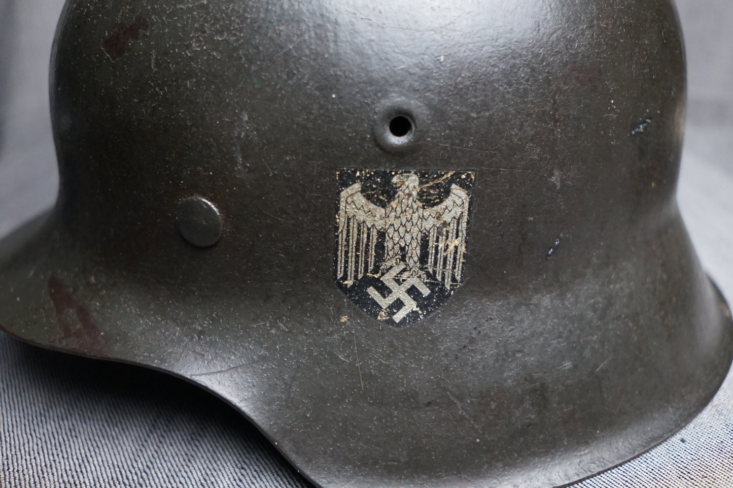 GERMAN WW2 HEER M42 SINGLE DECAL HELMET E.T. 68 W/ CHINSTRAP STUNNER!