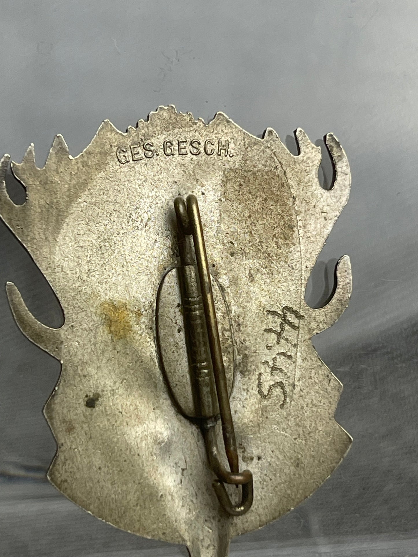 GERMAN WW2 DEUTSCHE JAGËRSCHAFT ‘DJ’ BADGE NAMED & GES.GESCH MARKED