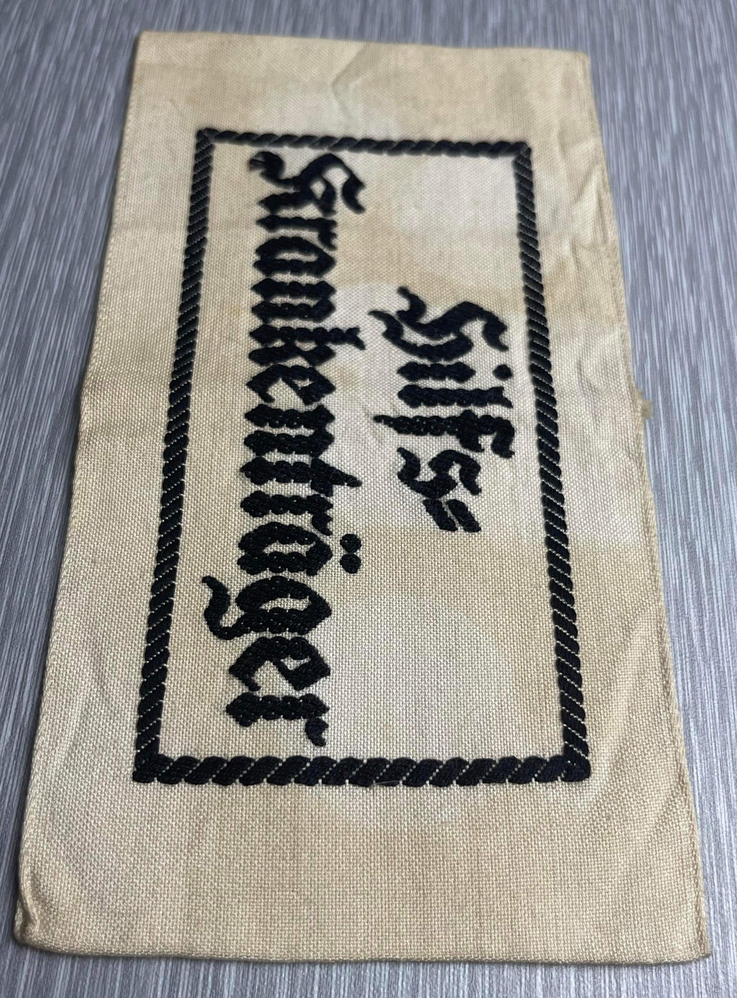GERMAN WW2 WEHRMACHT/WAFFEN SS EARLY HILFS=KRANKENTRAGER ARMBAND CHAIN STITCHED