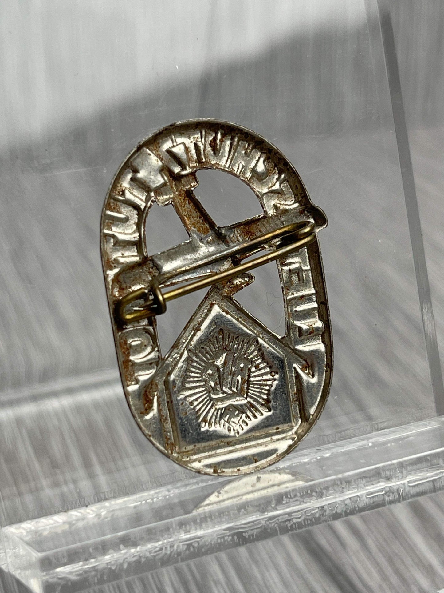 GERMAN WW2 RLB "LUFTSCHUTZ TUT NOT" TINNIE