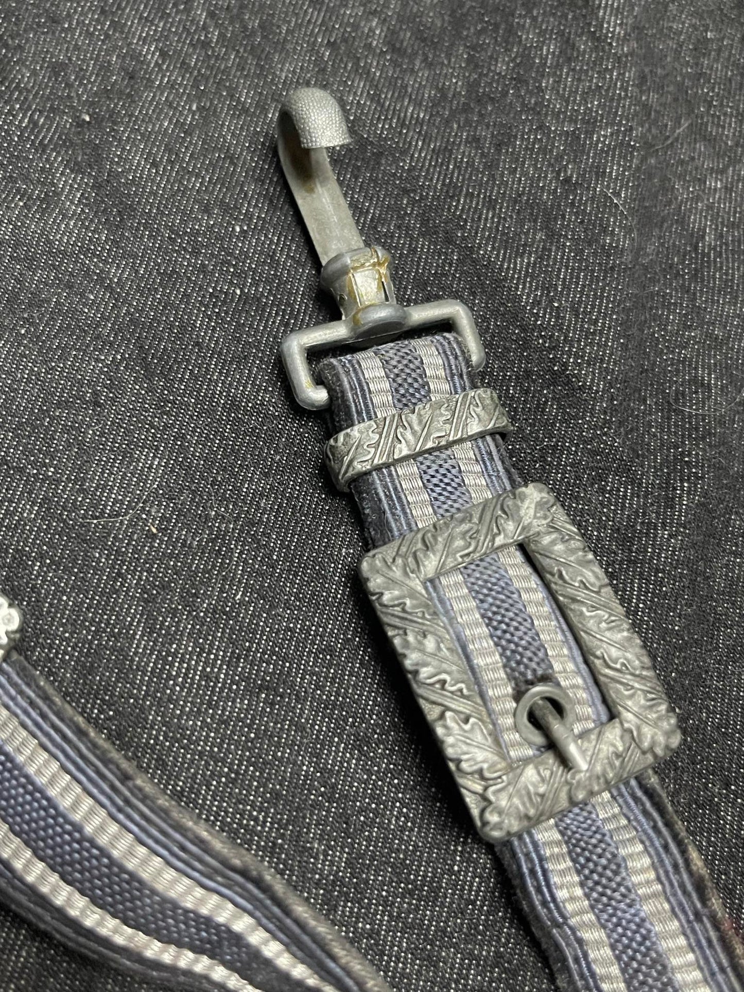 GERMAN WW2 LUFTWAFFE 2ND MODEL DAGGER HANGERS