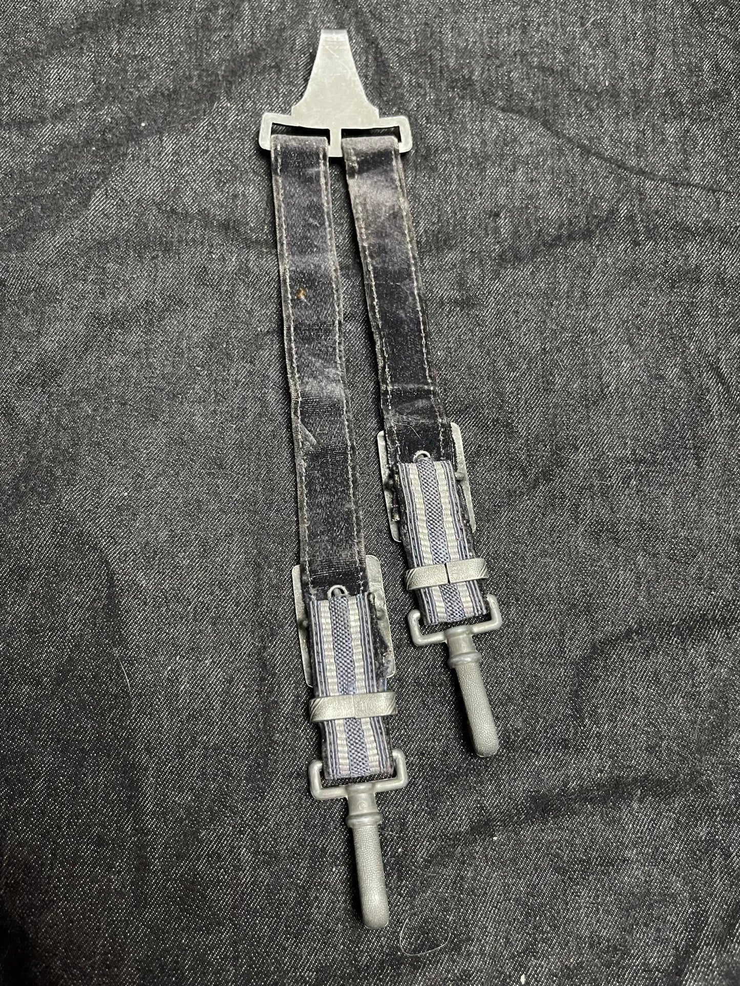 GERMAN WW2 LUFTWAFFE 2ND MODEL DAGGER HANGERS