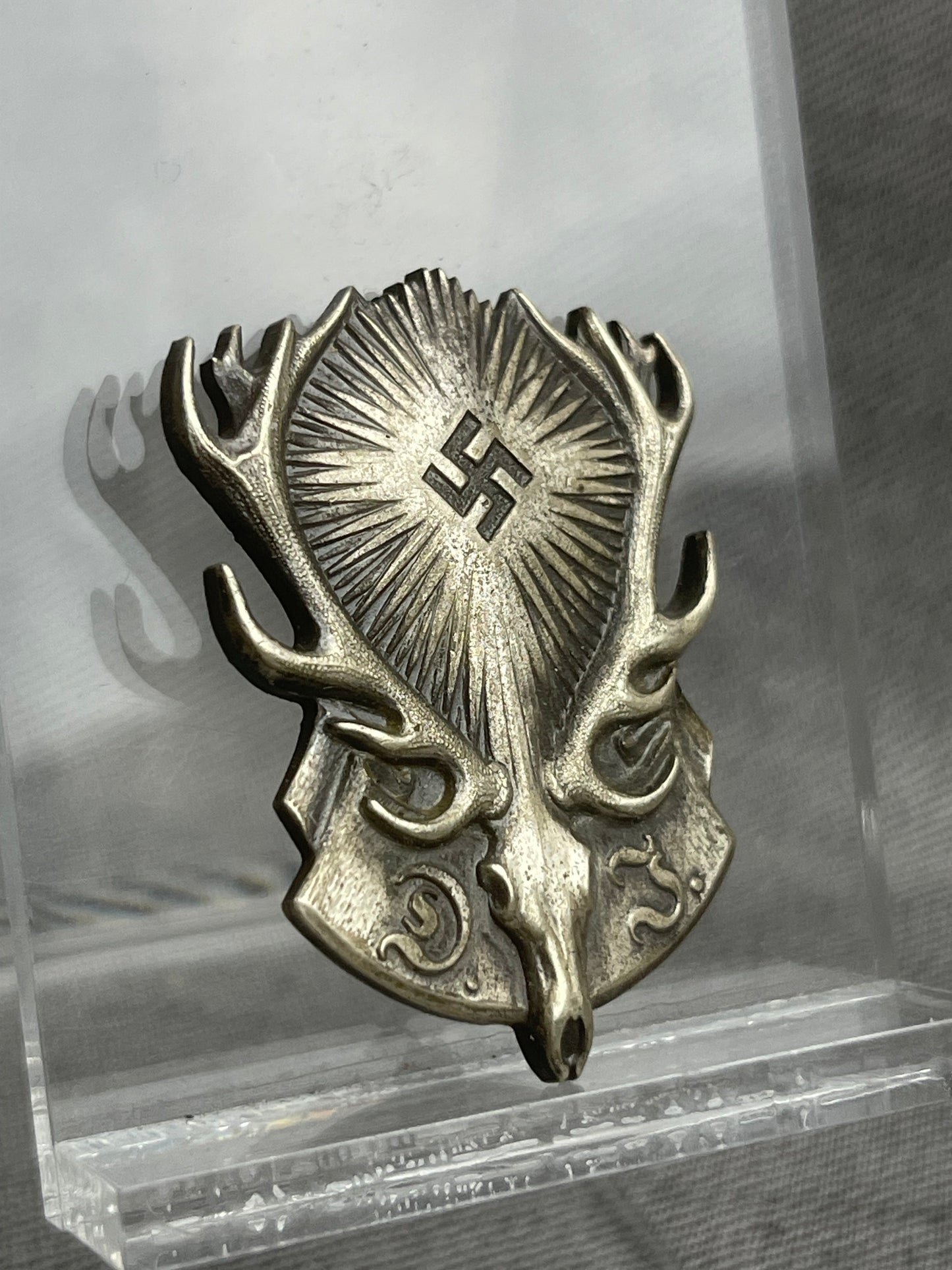 GERMAN WW2 DEUTSCHE JAGËRSCHAFT ‘DJ’ BADGE NAMED & GES.GESCH MARKED