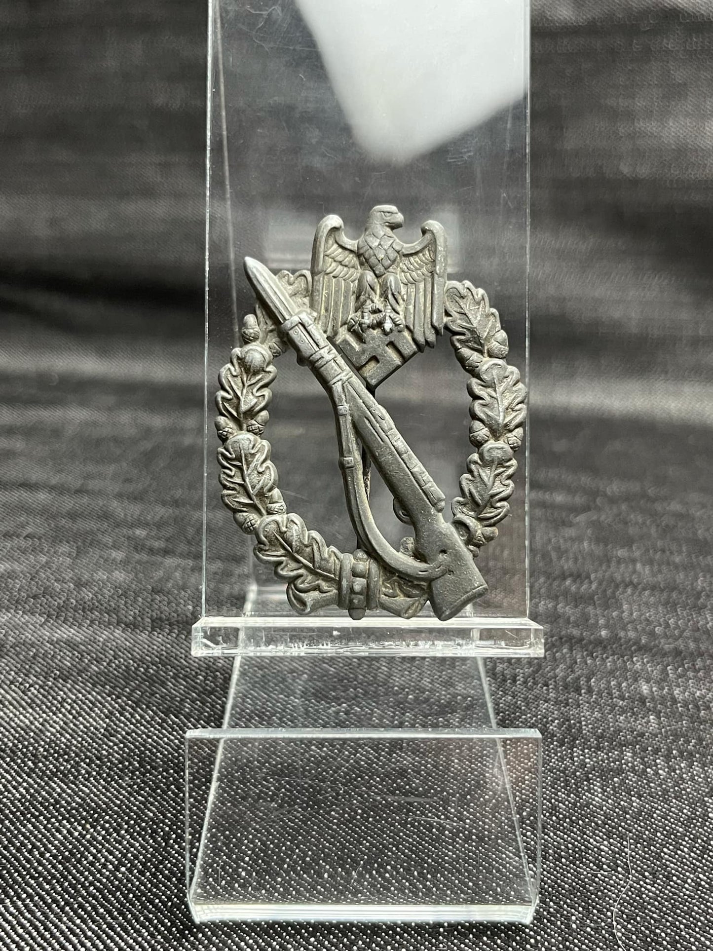 GERMAN WW2 INFANTRY ASSAULT BADGE LATE WAR SCHICKLE/MEYER HOLLOW TYPE