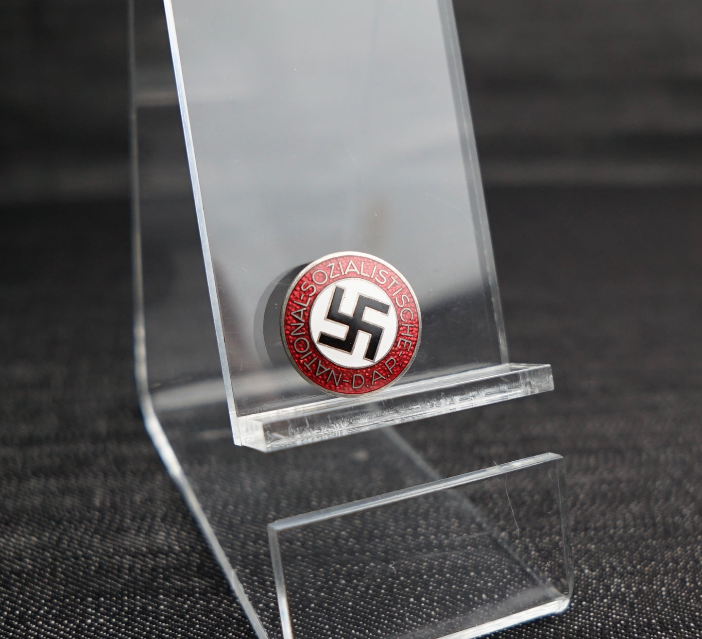 GERMAN WW2 NSDAP PARTY BADGE BY FRITZ ZIMMERMANN, STUTTGART MINT!