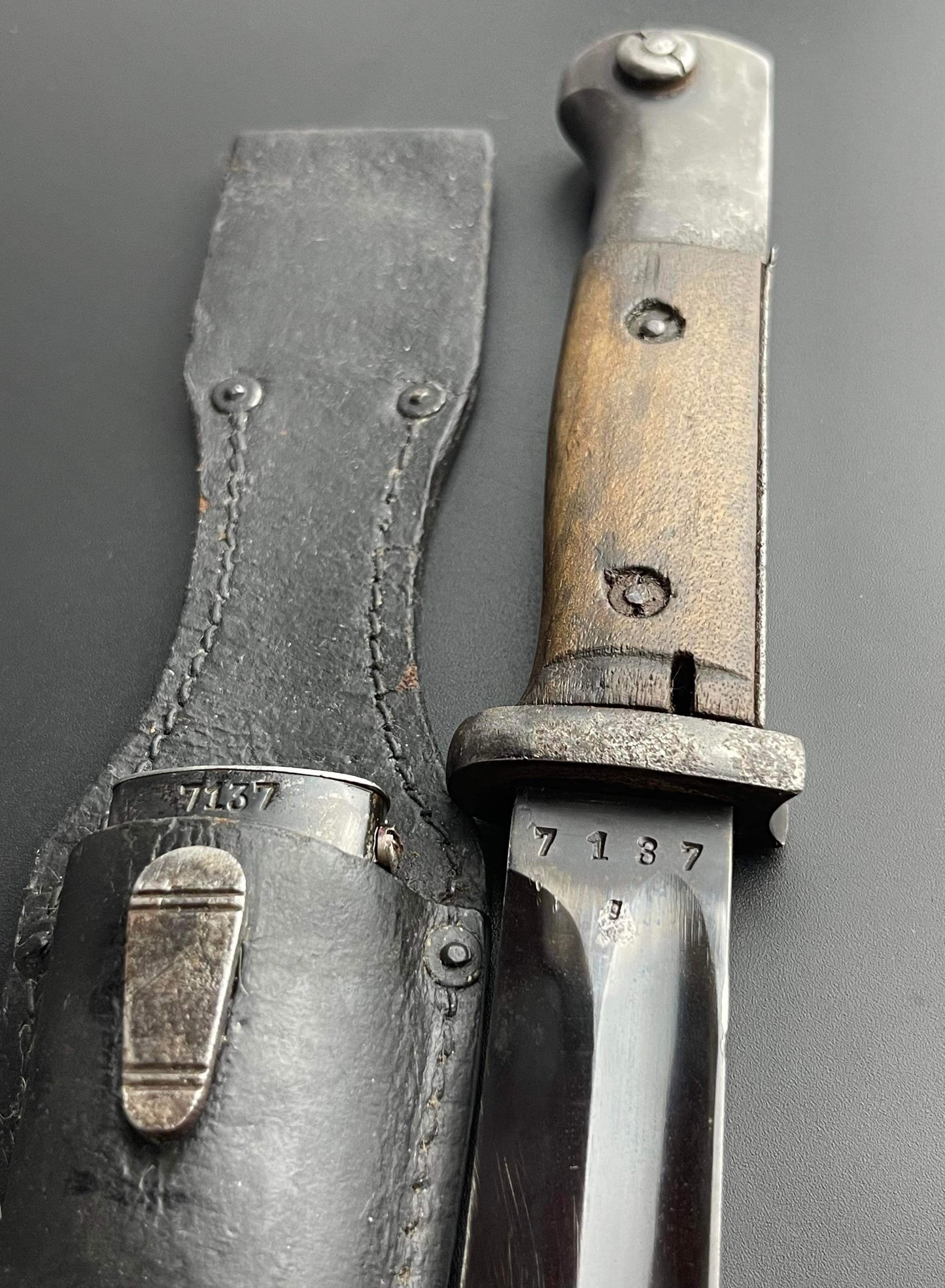 GERMAN WW2 1935 MATCHING S84/98 III PATTERN COMBAT BAYONET BY GEBR. HELLER