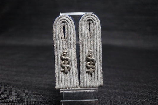 GERMAN WW2 HEER MEDICAL LEUTNANT MATCHING SHOULDER BOARDS SLIP-ON #2