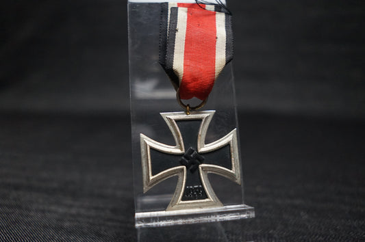 GERMAN WW2 1813-1939 IRON CROSS 2ND CLASS W/ RIBBON S&L