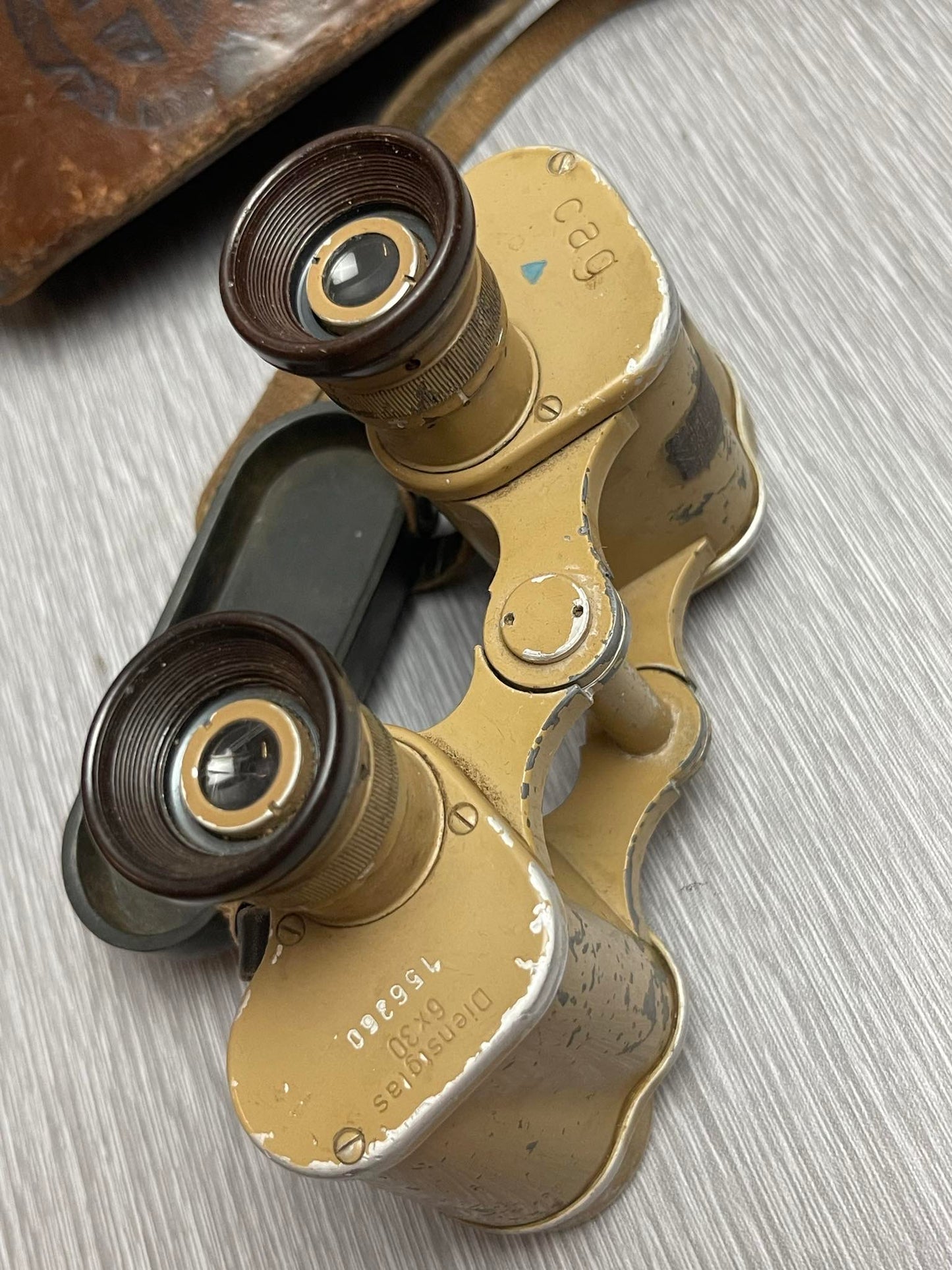 GERMAN WW2 DIENSTGLAS 6x30 TAN PAINTED ‘CAG’ BINOCULARS CAPTURED BY US G.I. MEDIC W/ LEATHER CASE NAMED!