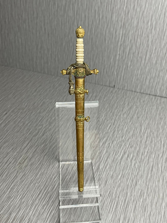 GERMAN WW2 KRIEGSMARINE HIGH RANKING OFFICER MINIATURE DAGGER W/ PORTEPEE