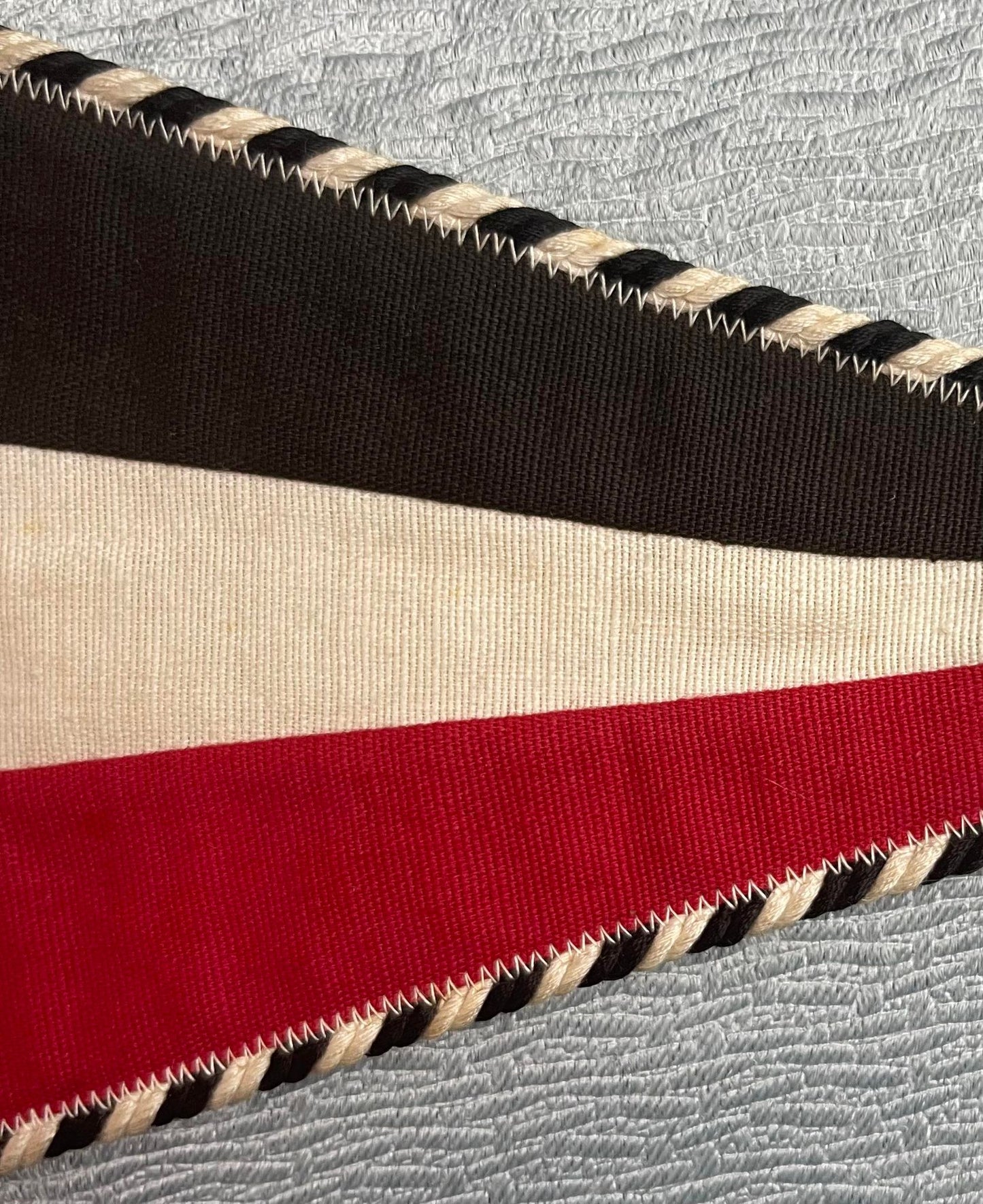 GERMAN WW2 TRI-COLOR VEHICLE PENNANT WITH ORIGINAL ROPE & HOOK