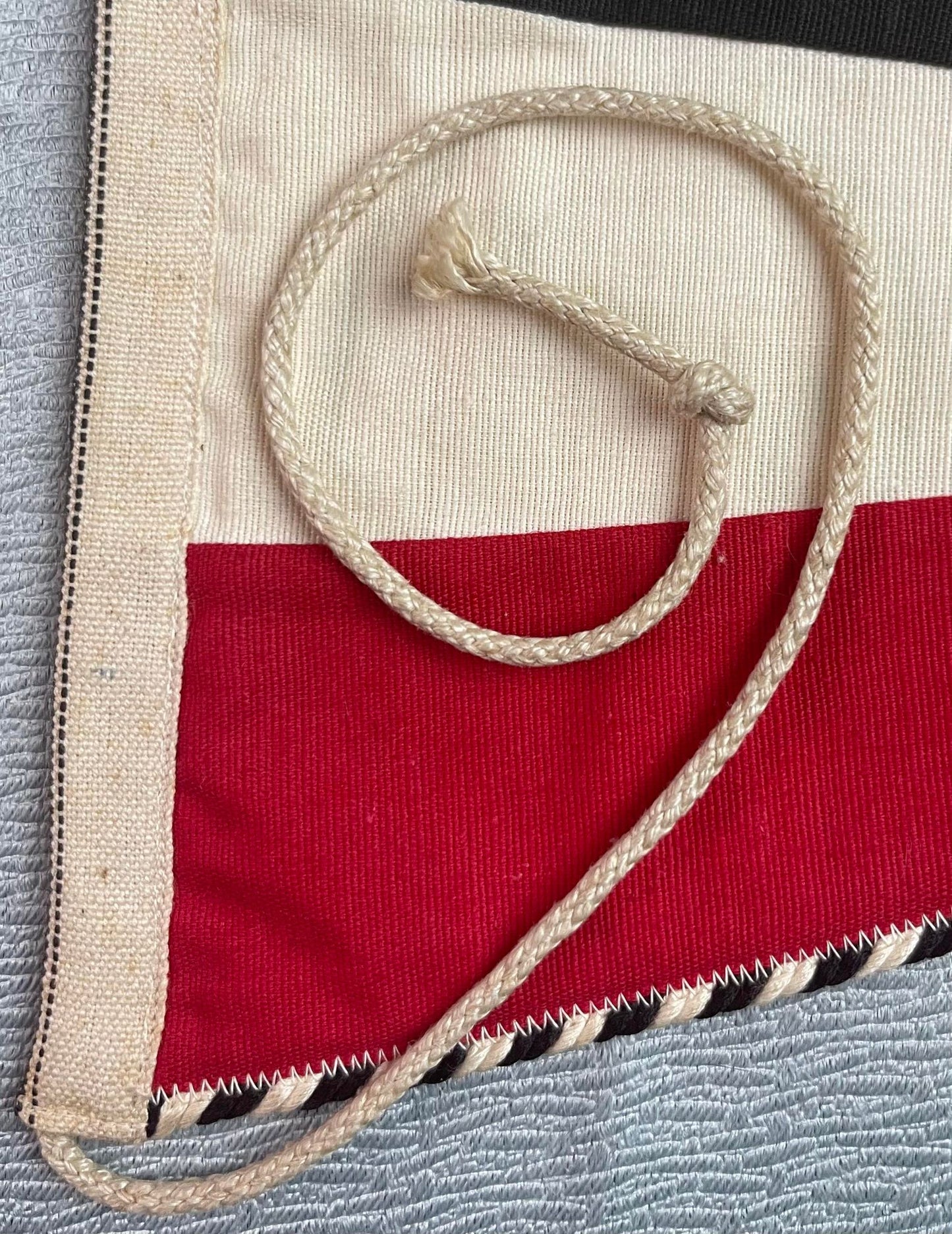 GERMAN WW2 TRI-COLOR VEHICLE PENNANT WITH ORIGINAL ROPE & HOOK