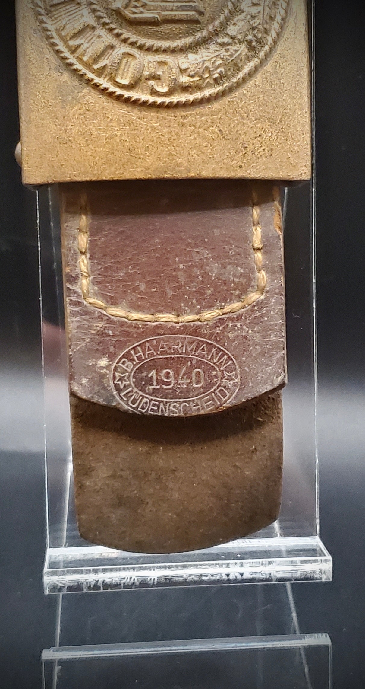 GERMAN WW2 1940 KRIEGSMARINE LEATHER TABBED BUCKLE BY B. HAARMANN, LÜDENSCHEID RARE