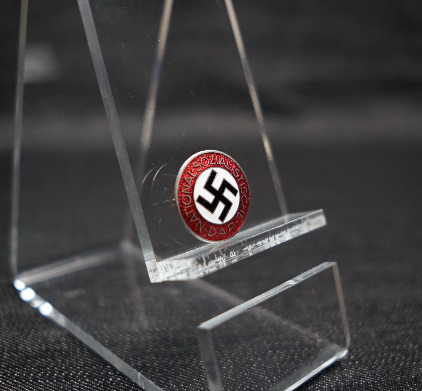 GERMAN WW2 NSDAP PARTY BADGE BY FRITZ ZIMMERMANN, STUTTGART MINT!
