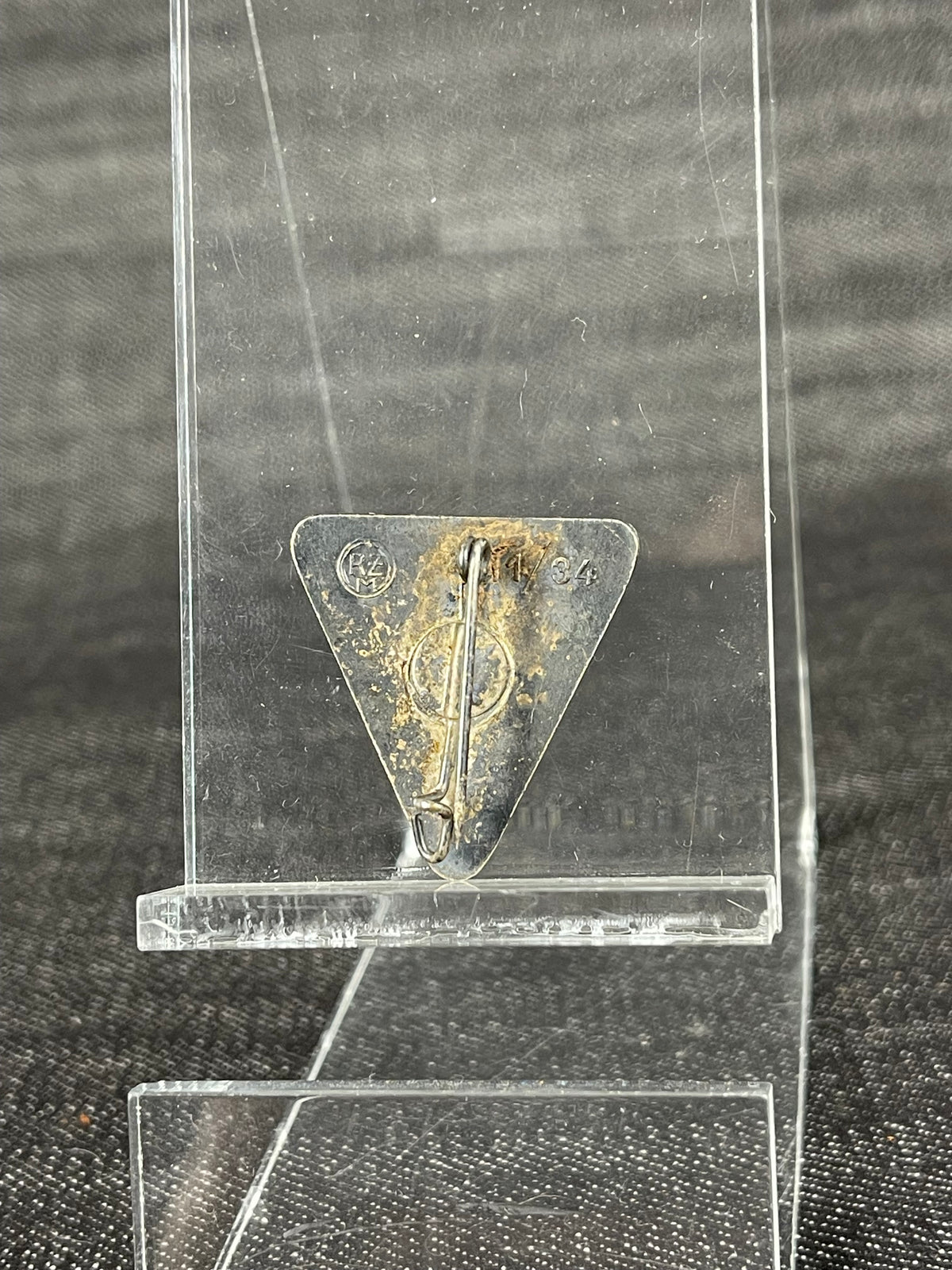 GERMAN WW2 "DEUTSCHES FRAUENWERK" BADGE BY KARL WURSTER RZM M1/34