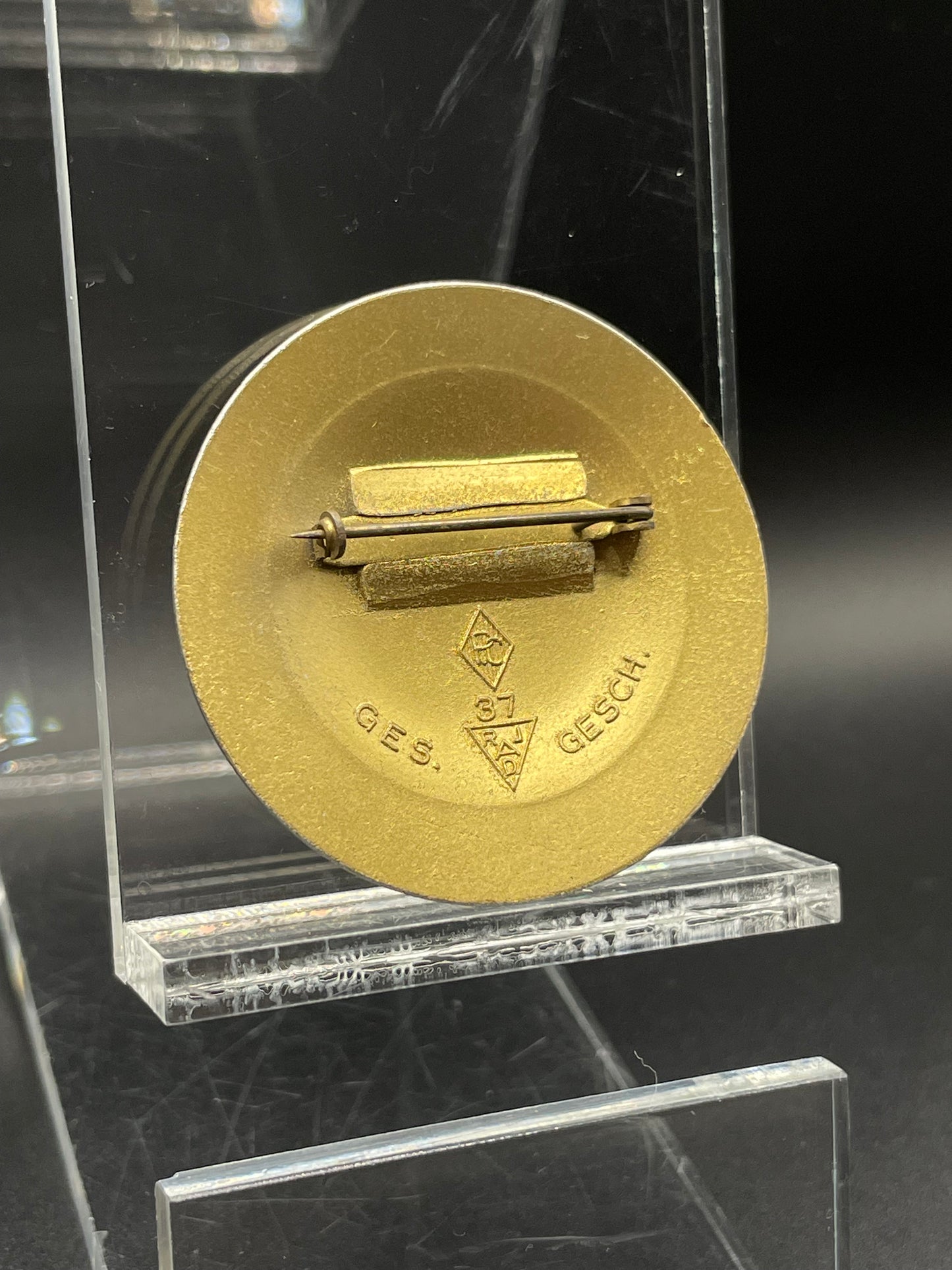 GERMAN PRE WW2 1937 RADWJ WEIBLICHE JUGEND BROOCH IN GOLD GRADE BY PAULMANN & CRONE, LÜDENSCHEID