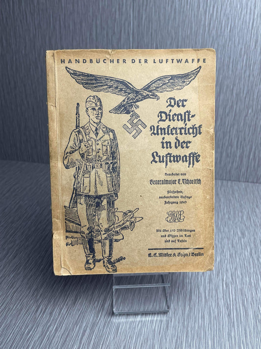 GERMAN WW2 1943 ILLUSTRATED LUFTWAFFE TRAINING GUIDE BOOK 'HANDBUCHER DER LUFTWAFFE'