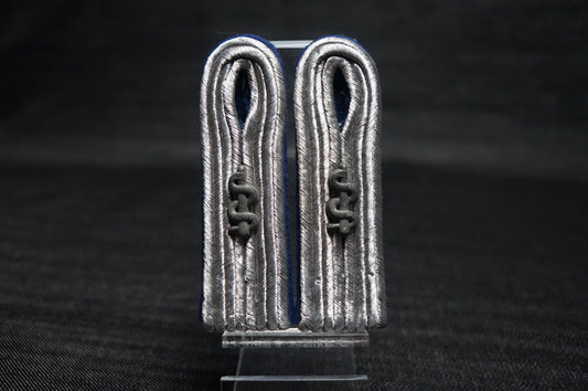 GERMAN WW2 HEER LEUTNANT MEDICAL MATCHING SHOULDER BOARDS SLIP-ON