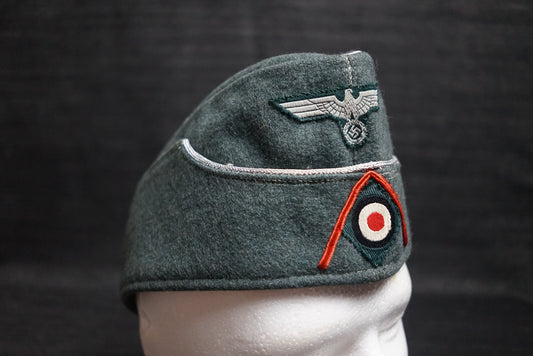 GERMAN WW2 HEER ARTILLERY OFFICER OVERSEAS CAP LARGE SIZE 62 & UNISSUED