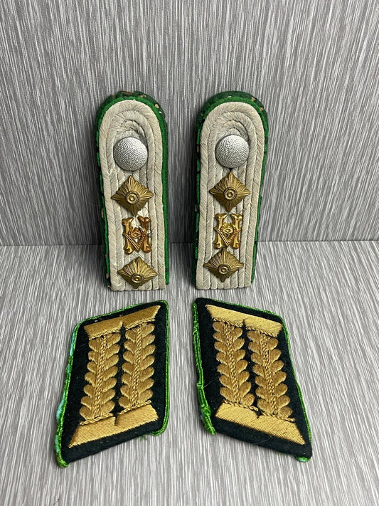 GERMAN WW2 HEER BEAMTE MATCHING & COMPLETE TUNIC INSIGNIA SET
