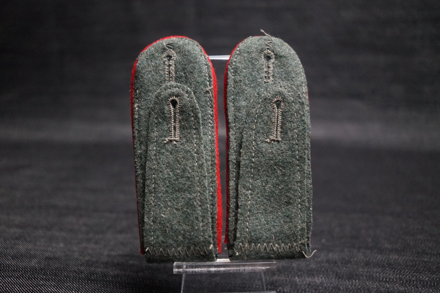 GERMAN WW2 HEER ARTILLERY EM MATCHING SHOULDER STRAPS